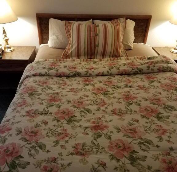 豪华套房, Sleep For Less Motel