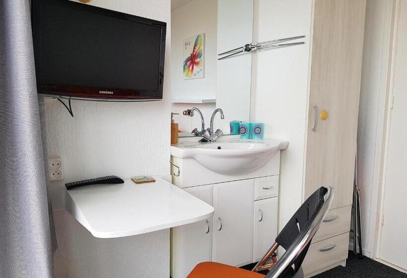 اتاق استاندارد یک نفره, B&b Seahorse