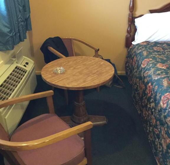 Студия Deluxe, Deluxe Inn