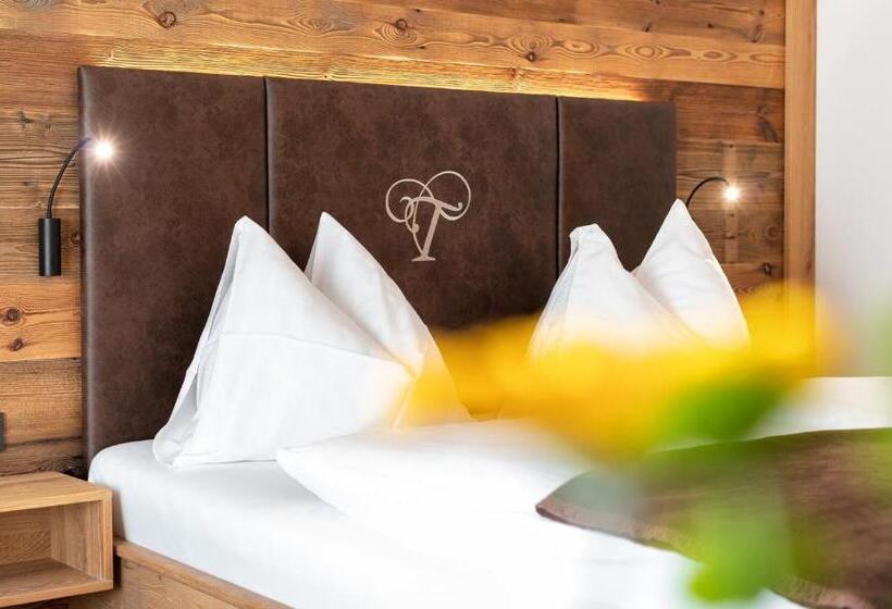 Номер Стандарт с Балконом, Der Tröpolacherhof Hotel & Restaurant
