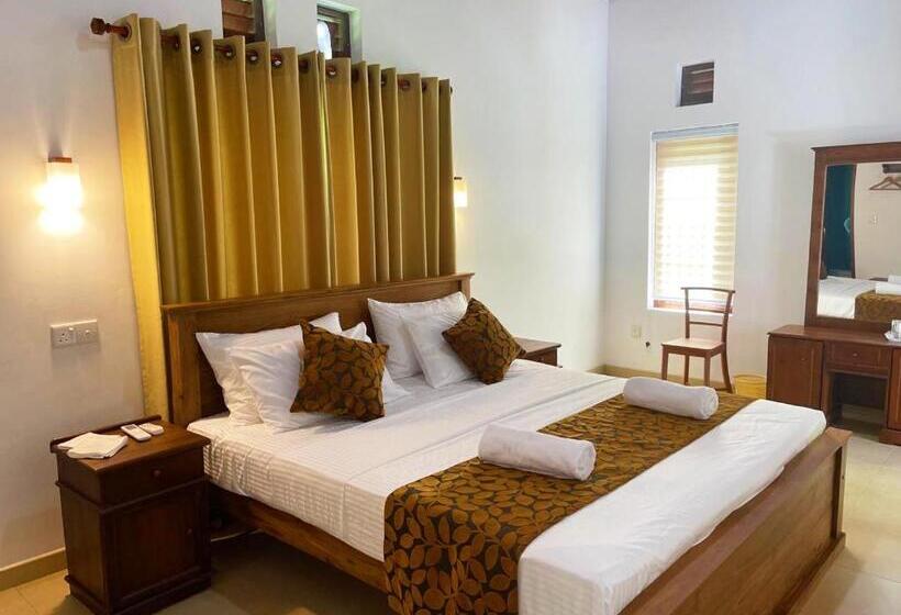 Номер Deluxe с Балконом, Cenreeza Airport Villa