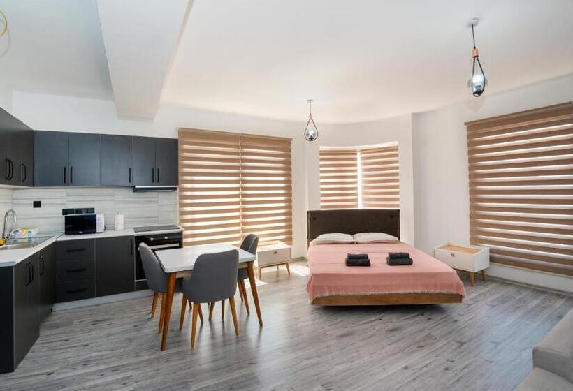 Номер Стандарт, Nicosia Suites