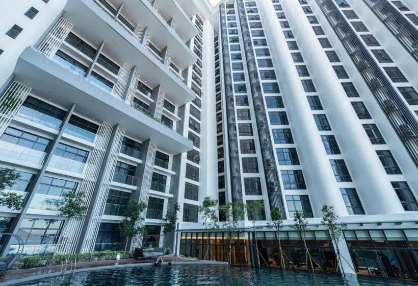 استودیو استاندارد با چشم‌انداز استخر, The Shore By Petite Residence