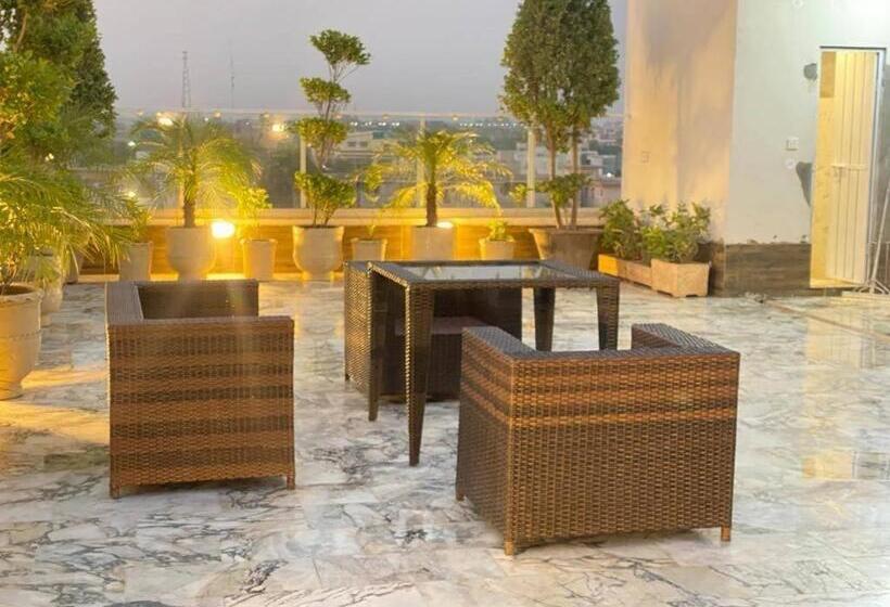 اتاق خانوادگی, Rehman Luxury Rooms And Apartments