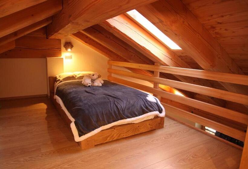اتاق لوکس خانوادگی, Mi Casa Tu Casa
