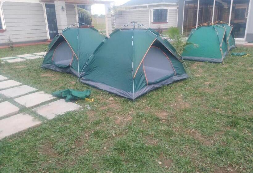 چادر با خدمات رفاهی استاندارد, Mavana Cottages