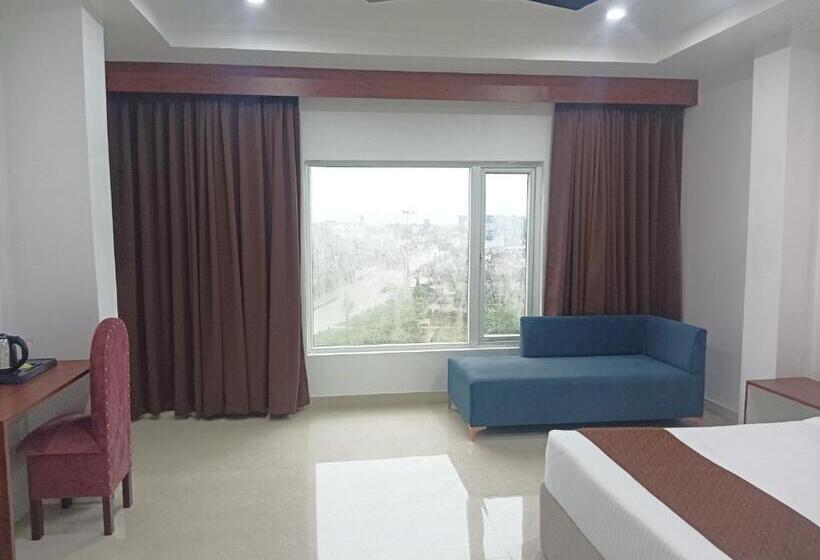 Люкс Deluxe Кровать Кинг, Rkd Inn