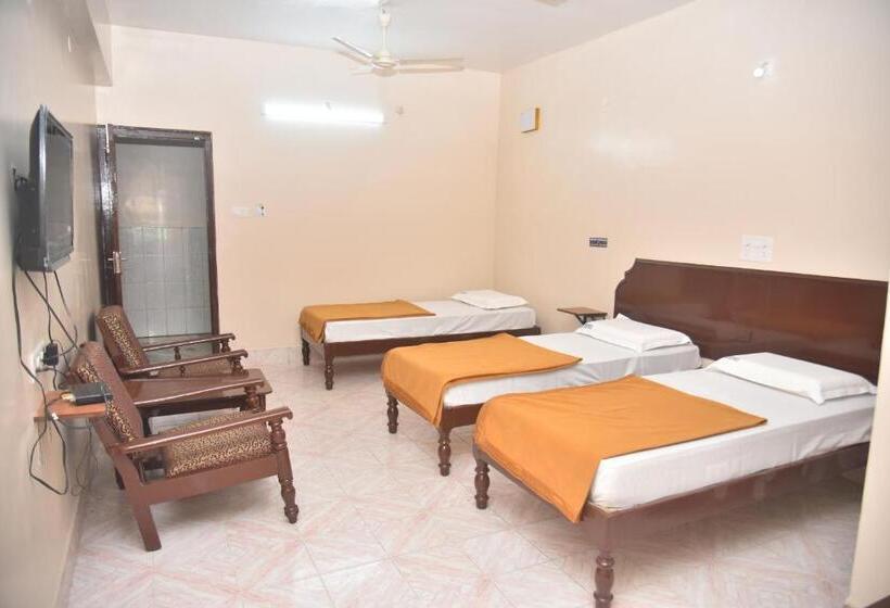 豪华房间, Arihanth Deluxe Lodge