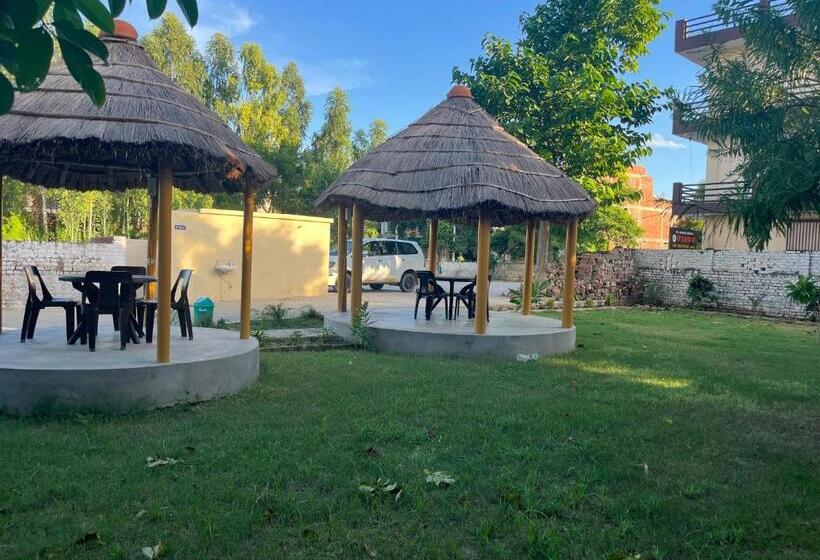 Люкс Повышенной Комфортности, Shree Raj Homestay Ac Room