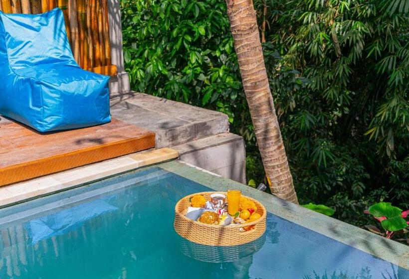 Вилла с 1 спальней и бассейном, Ngesil Private Joglo & Pool