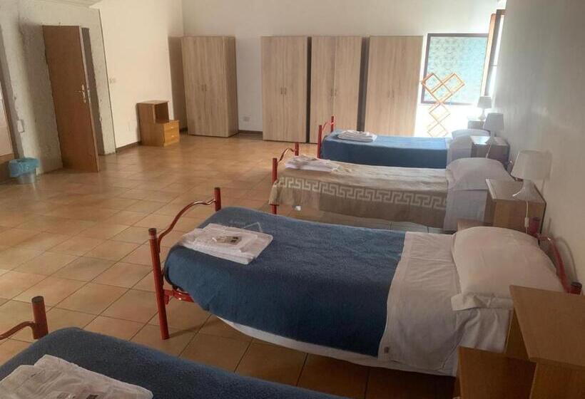 Четырехместный Номер Стандарт, Locanda Epica