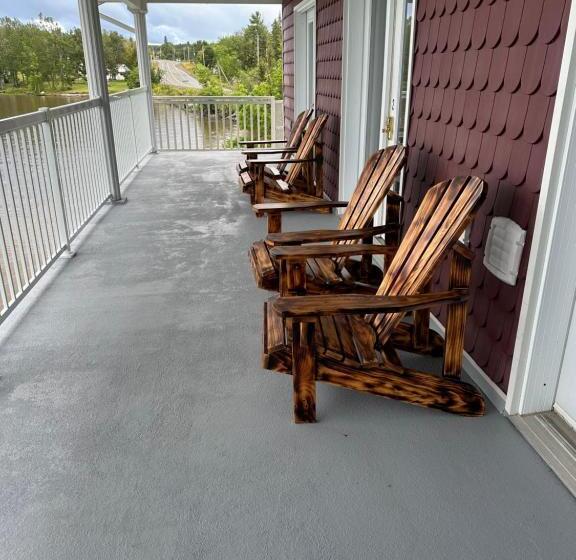 스탠다드 룸 킹사이즈 침대, Haileybury Lakehouse