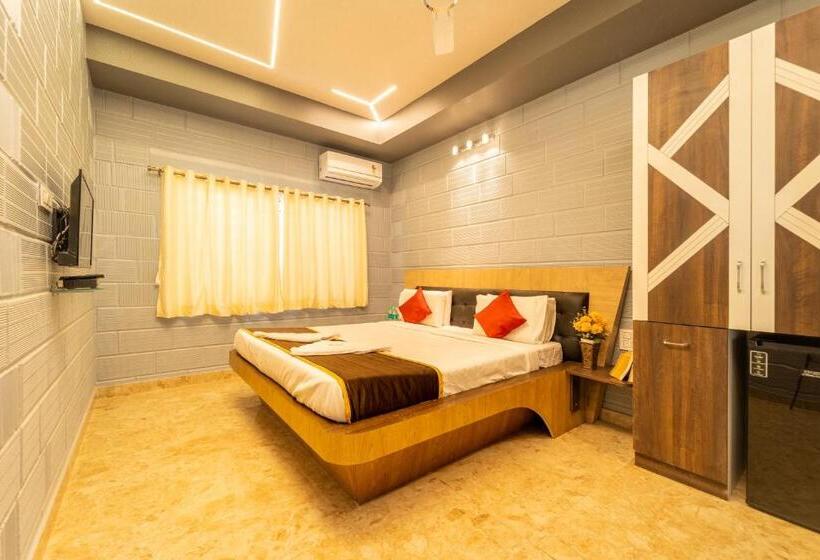 استودیوی لوکس, Seasons Suites Hbr