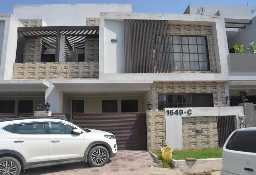 خانه 1 خوابه, Ukasha Guest House