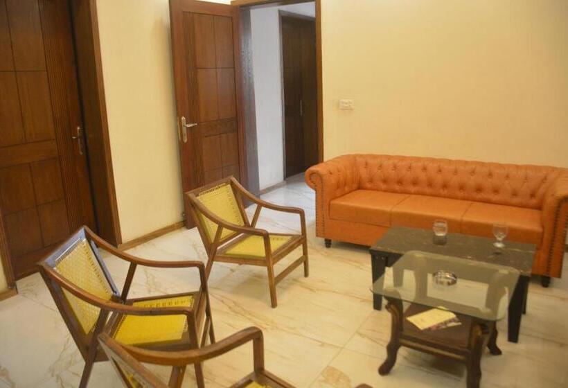 اتاق سوپریور خانوادگی, Ukasha Guest House