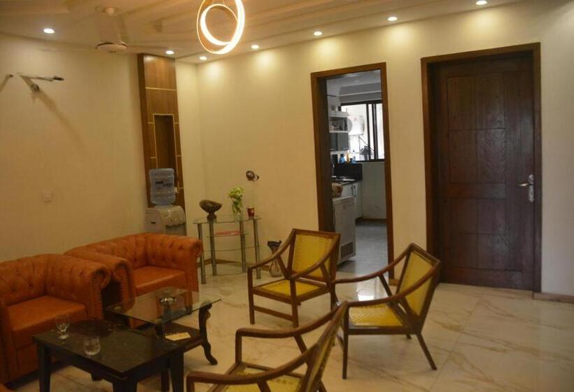 اتاق سوپریور خانوادگی, Ukasha Guest House