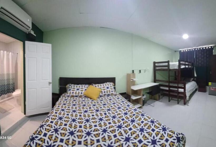 标准三人间, Hostal Casa 1717
