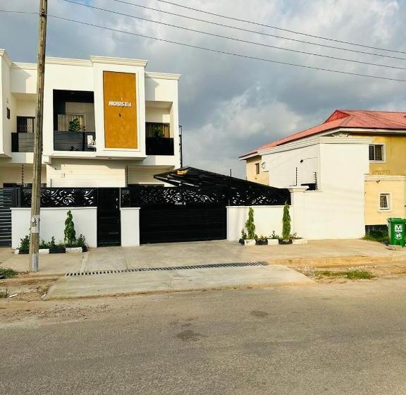اتاق استاندارد, Zizi Luxury Homes & Apartments House 4