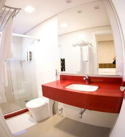 Номер Стандарт Трехместный, Holiday & Business Hotel   Em Frente Ao Centro De Eventos E Arena Conda