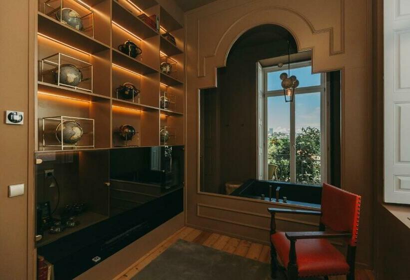 Suite Real, Torel Avantgarde