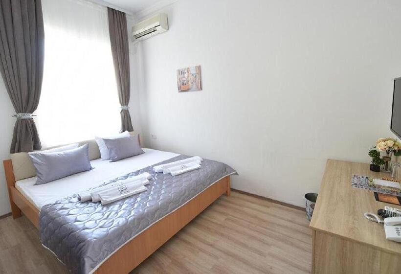 آپارتمان 1 خوابه با چشم‌انداز باغ, Villa Nina Hotel & Lounge Bar