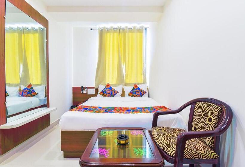 디럭스 룸, Fabhotel Samrat Regency