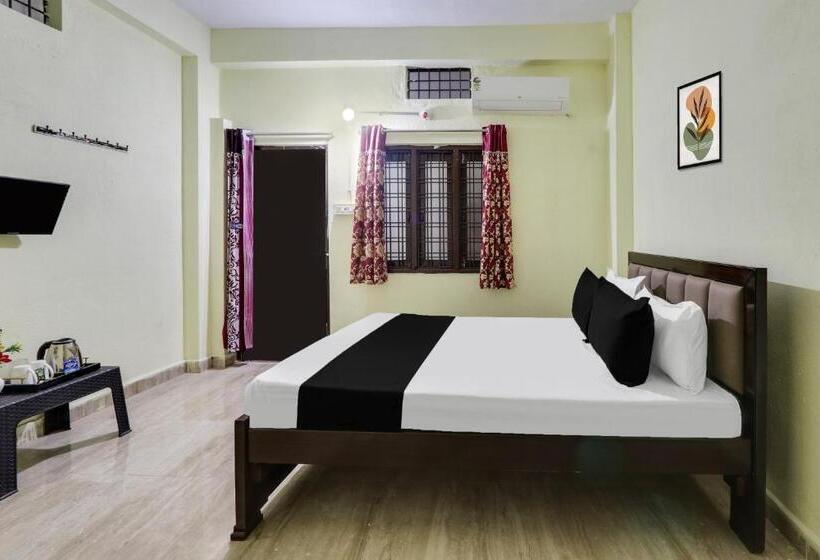 اتاق کلاسیک سه تخته, Oyo Family Lodge