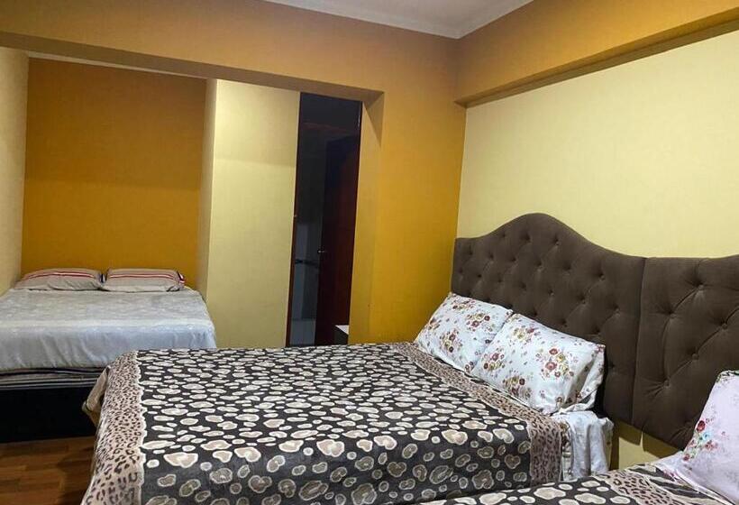 اتاق استاندارد سه تخته با سرویس بهداشتی مشترک, Hostal Rosas Pampa
