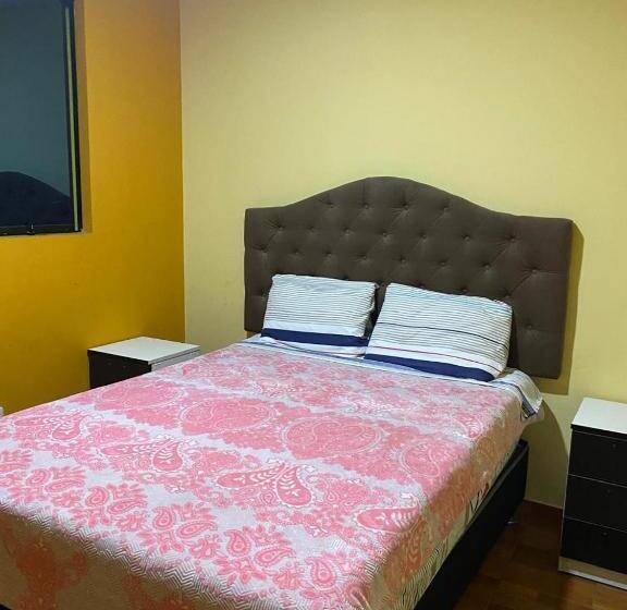 اتاق استاندارد یک نفره, Hostal Rosas Pampa