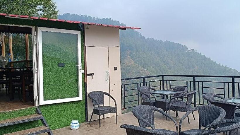 수피리어 룸, Dhanolti The Grand Resort