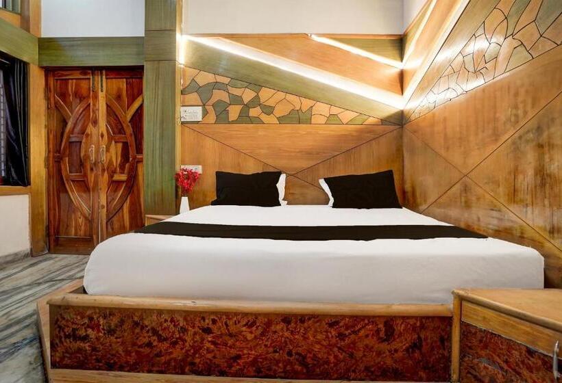 Habitació Triple Clàssica, Oyo Hotel 2nd Home