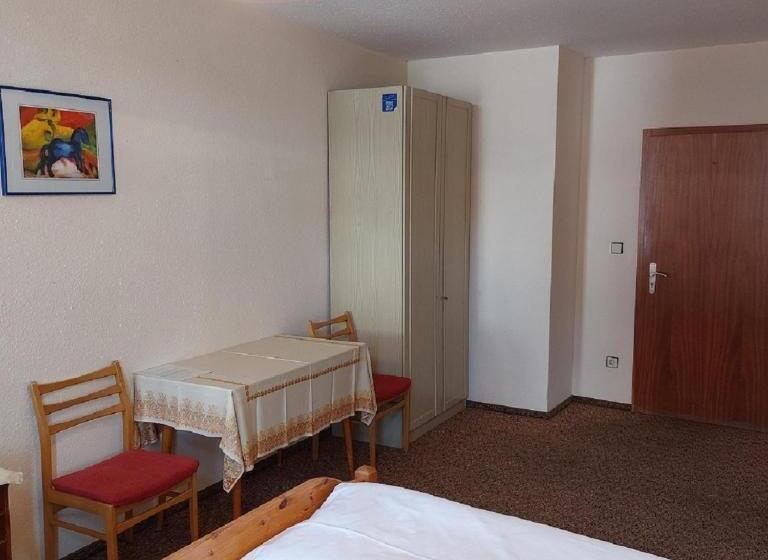חדר סטנדרט, Rössle B&b