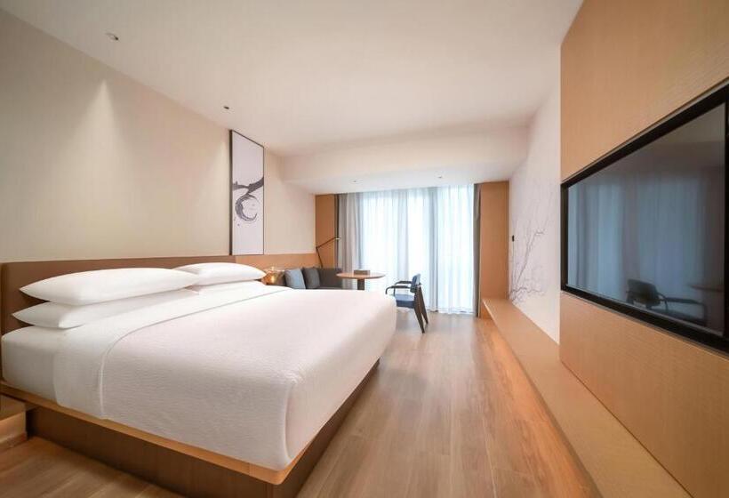 디럭스 룸 킹사이즈 침대, Fairfield By Marriott Shenzhen Dameisha