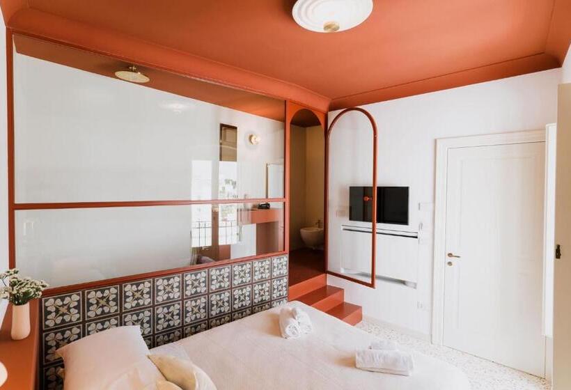 Номер Deluxe с Балконом, Palazzo D Azeglio