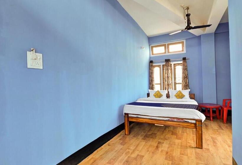 标准间, O J P Guest House