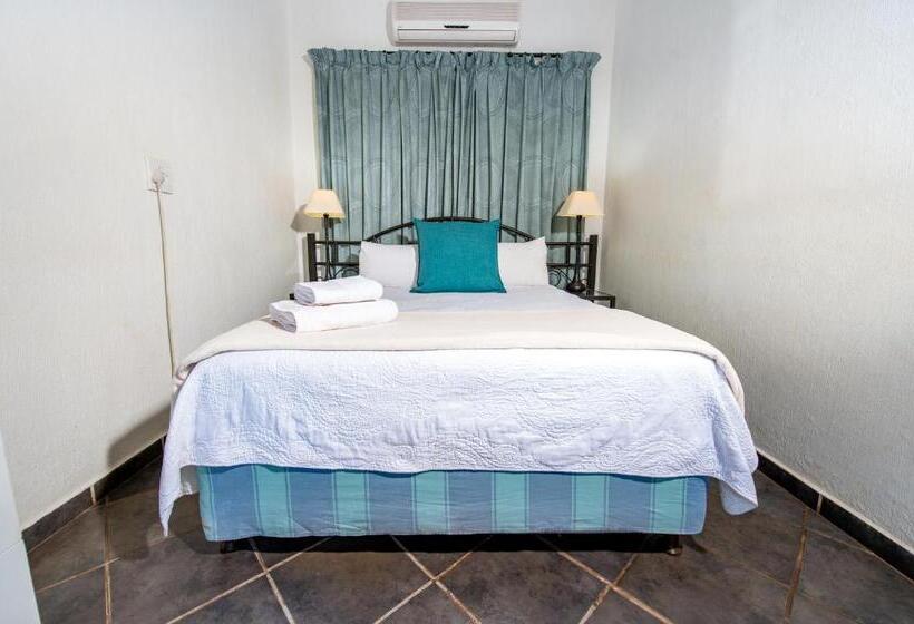 패밀리 룸, Interlude Guest House