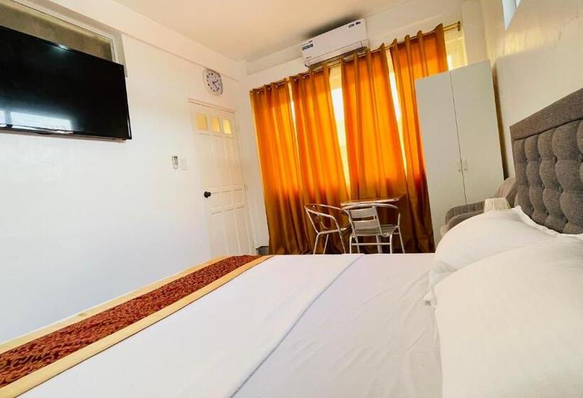 Люкс, Legends Hotel Lemery Batangas