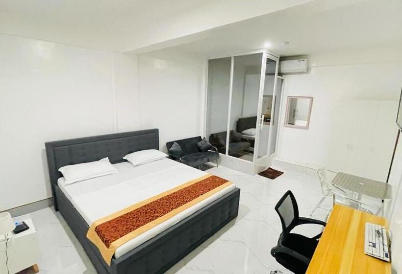 Люкс Кровать Кинг, Legends Hotel Lemery Batangas