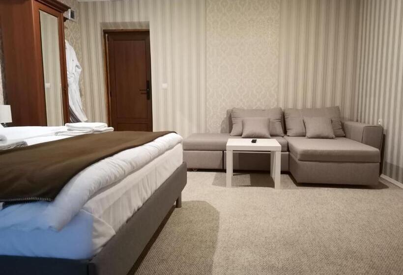수피리어 룸, Kavaler Inn