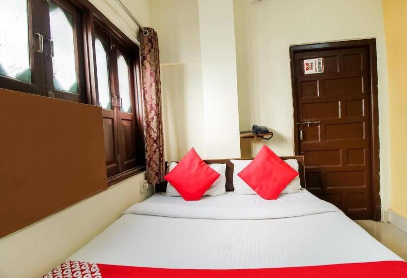 اتاق کلاسیک سه تخته, Oyo Hotel Anupam