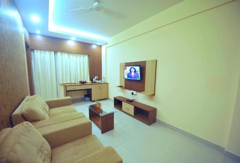 سوییت اجرایی, Pipul Hotels And Resorts 400 Meter From Sea Beach