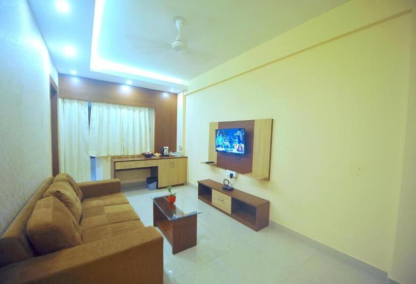 سوییت اجرایی, Pipul Hotels And Resorts 400 Meter From Sea Beach