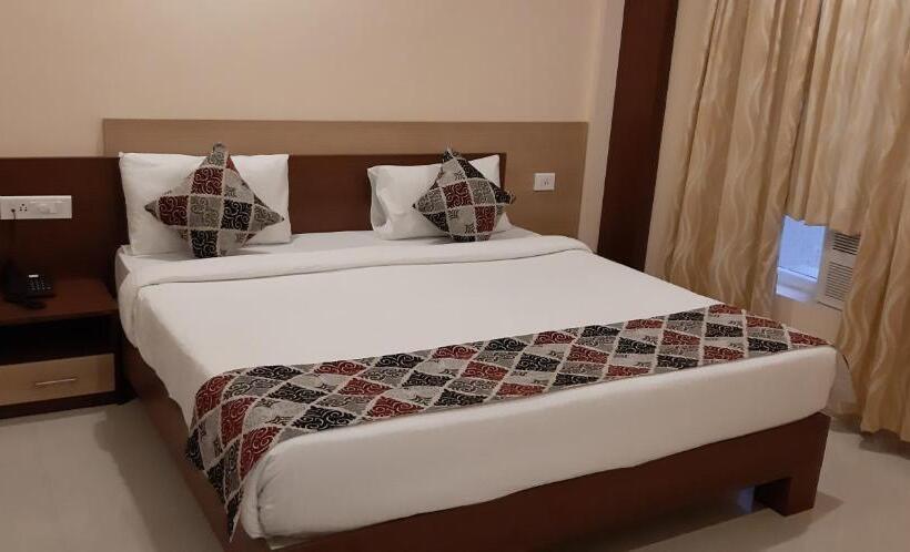 سوییت سوپریور, Pipul Hotels And Resorts 400 Meter From Sea Beach
