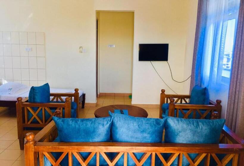 1 Bedroom Penthouse Apartment, Merry Villa Hotel & Apartments