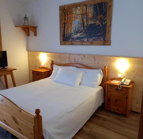 غرفة قياسية ثلاثية, Albergo Scoiattolo