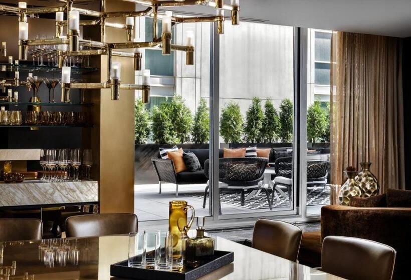 سوئیت با تخت بزرگ, Bisha Hotel Toronto
