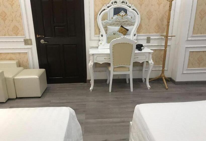 اتاق استاندارد چهار تخته, Thanh Tai Hotel 1