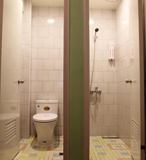 اتاق استاندارد, Tourist Bunny Hostel
