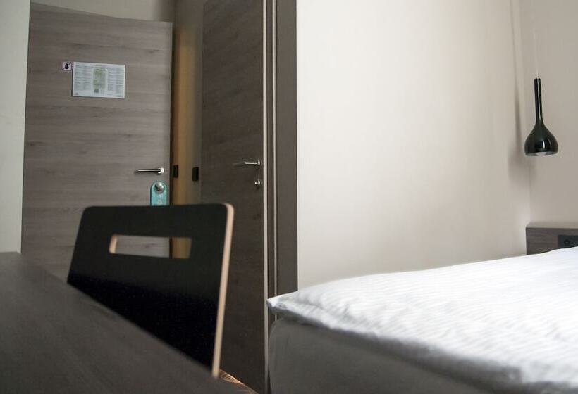 اتاق اکونومی یک تخته, Center Novo Mesto