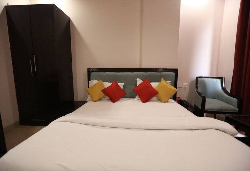 Номер Deluxe, Royal Park Hotels & Resorts, Ghaziabad